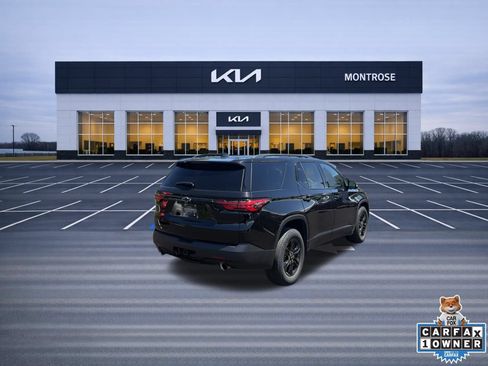 Used 2023 Chevrolet Traverse LT w/ Midnight/Sport Edition AWD/4WD image 6