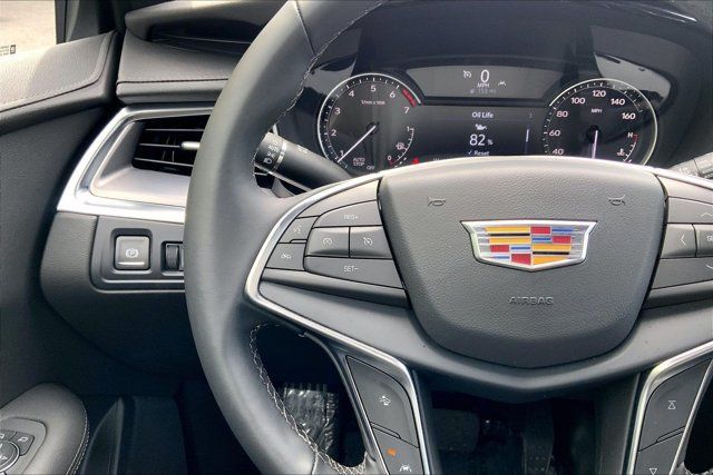 Used 2025 Cadillac XT5 Luxury w/ LPO, Floor Liner Package AWD/4WD image 18