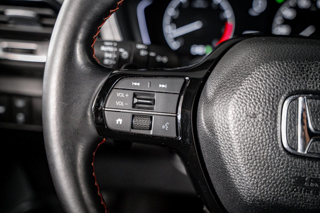 Used 2025 Honda Pilot TrailSport image 30