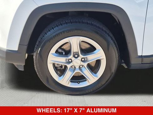 Used 2024 Jeep Compass Latitude AWD/4WD image 12