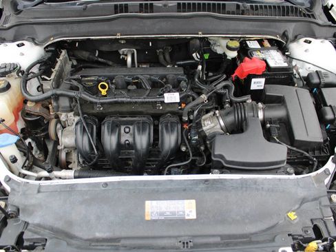 Used 2015 Ford Fusion SE w/ Equipment Group 201A FWD image 10