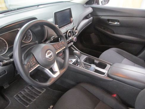Used 2024 Nissan Sentra SV FWD image 22
