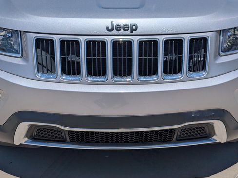 Used 2015 Jeep Grand Cherokee Limited w/ Trailer Tow Group IV AWD/4WD image 9
