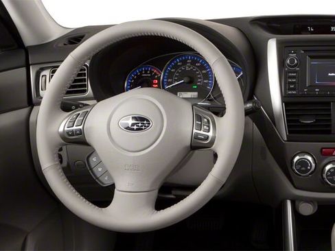 Used 2013 Subaru Forester 2.5X w/ Alloy Wheel Pkg AWD/4WD image 6