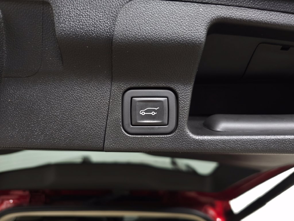 Used 2023 GMC Acadia Denali w/ Denali Ultimate Package AWD/4WD image 8