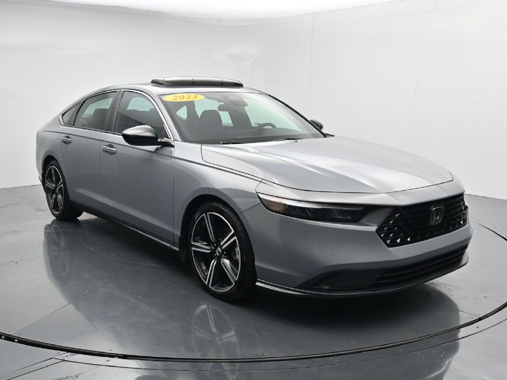 Used 2023 Honda Accord Sport image 2