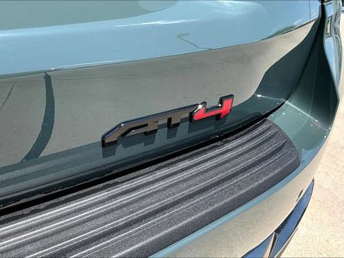 New 2026 GMC Yukon AT4 w/ AT4 Premium Plus Package AWD/4WD image 9
