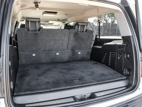 Used 2020 Chevrolet Suburban LT image 69