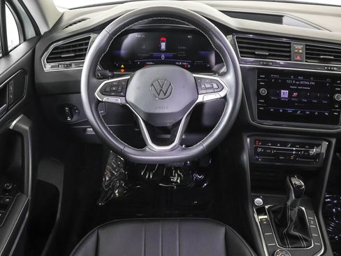 Used 2023 Volkswagen Tiguan SE AWD/4WD image 37