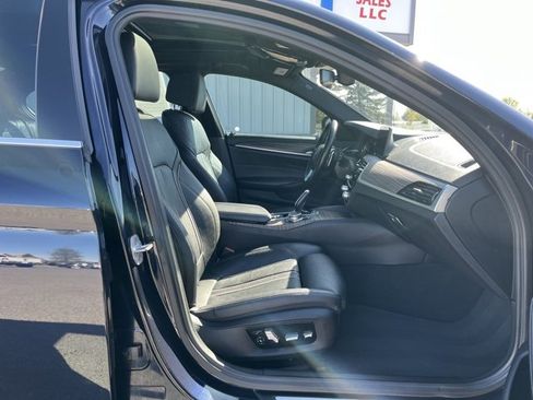 Used 2017 BMW 540i w/ Premium Package image 29