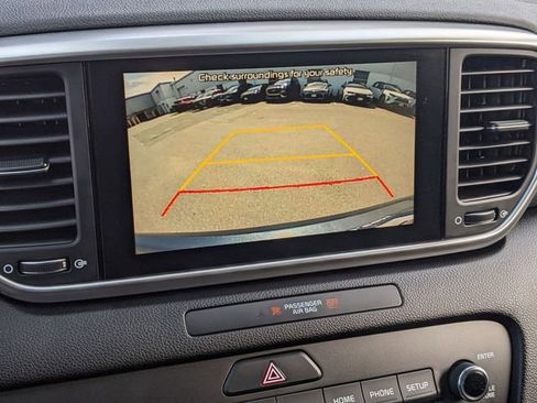 Used 2022 Kia Sportage LX image 20