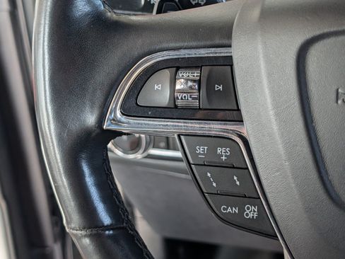 Used 2020 Lincoln Navigator L Reserve w/ Luxury Package AWD/4WD image 19