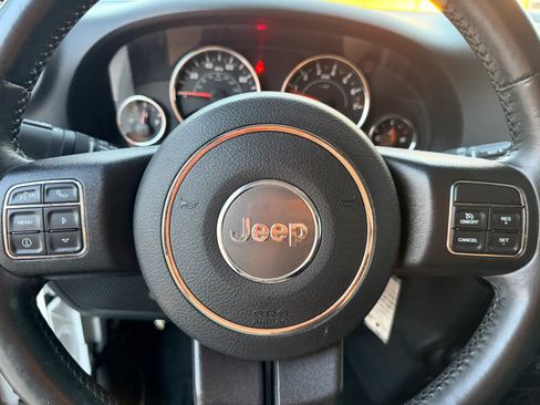Used 2017 Jeep Wrangler Unlimited Sport w/ Connectivity Group AWD/4WD image 16