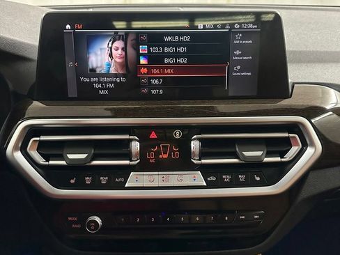 Used 2023 BMW X4 xDrive30i AWD/4WD image 21