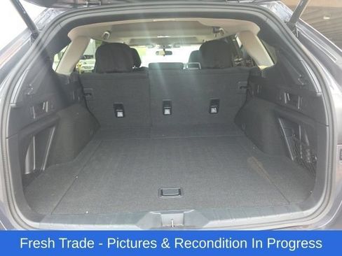 Used 2024 Subaru Outback Premium AWD/4WD image 17