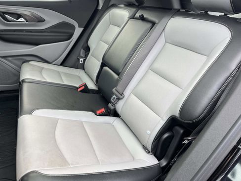 Used 2023 GMC Terrain SLT w/ Infotainment Package II image 21