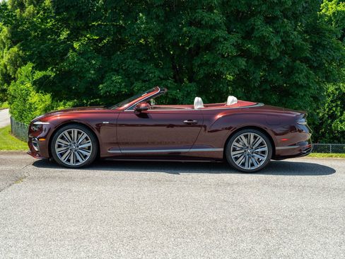Used 2025 Bentley Continental GT Speed image 4