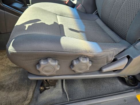 Used 2004 Nissan Xterra XE RWD image 19