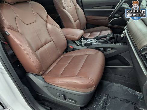 Certified 2024 Kia Telluride EX w/ EX Captain's Chair Package AWD/4WD image 36