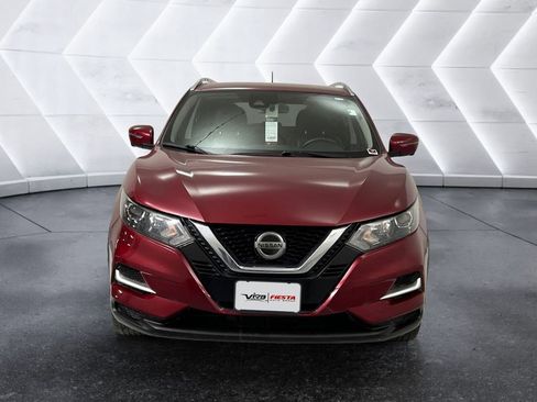 Used 2020 Nissan Rogue Sport SL image 2