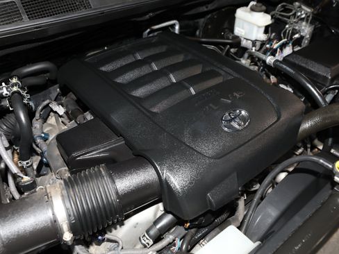 Used 2016 Toyota Sequoia Limited AWD/4WD image 86