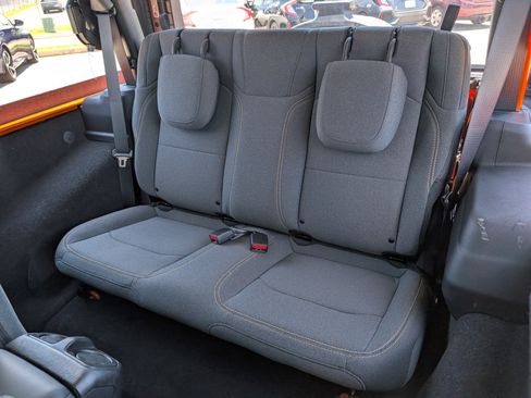 Used 2025 Jeep Wrangler Sport AWD/4WD image 11