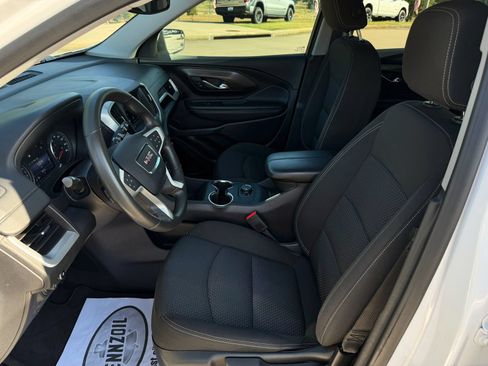 Used 2024 GMC Terrain SLE FWD image 10