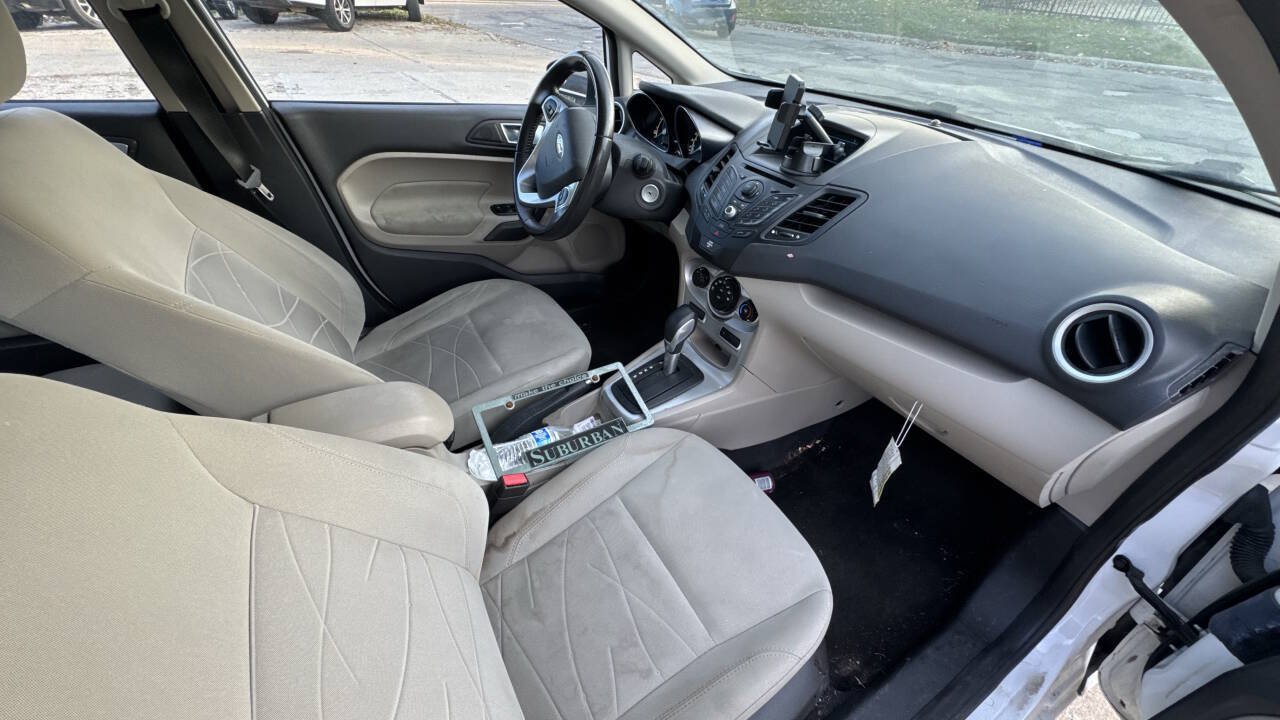 Used 2014 Ford Fiesta SE w/ SE Fuel Economy Package FWD image 5