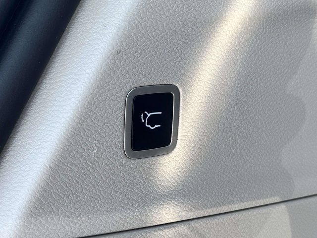 Certified 2021 Chrysler Pacifica Touring FWD image 21