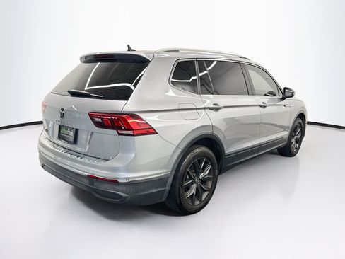 Used 2024 Volkswagen Tiguan SE FWD image 9