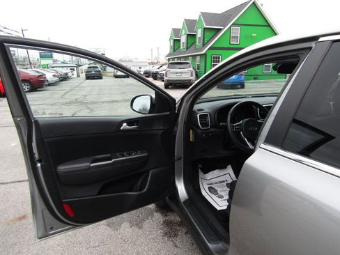 Used 2021 Kia Sportage LX image 15