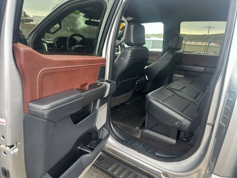 Used 2022 Ford F150 Lariat image 10