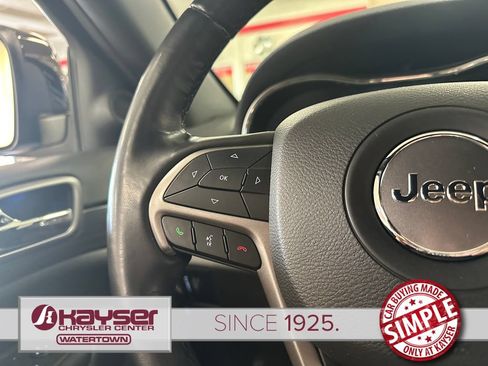 Used 2021 Jeep Grand Cherokee Freedom Edition AWD/4WD image 17