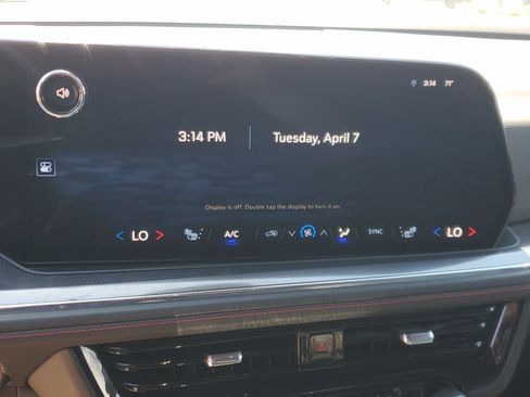 Used 2025 Chevrolet Suburban RST image 24