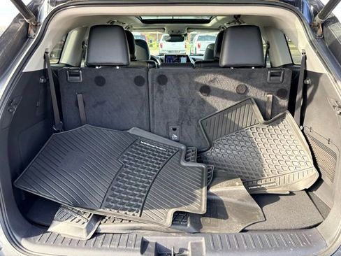 Used 2022 Toyota Highlander Platinum image 15