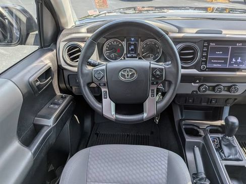 Used 2022 Toyota Tacoma SR5 RWD image 15