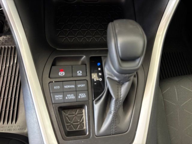 Used 2023 Toyota RAV4 XLE w/ Convenience Package AWD/4WD image 21