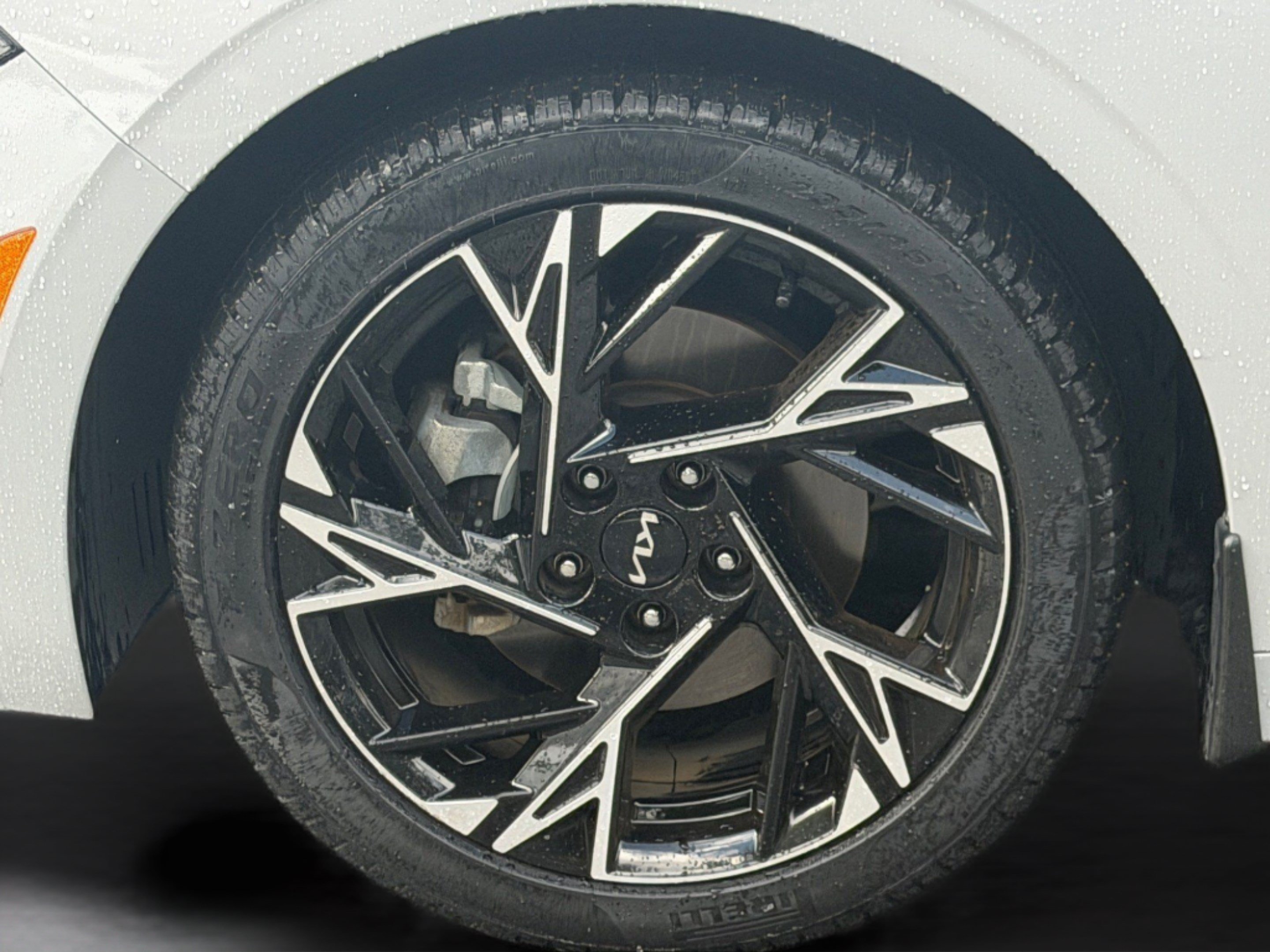 Used 2025 Kia K5 GT-Line w/ GT-Line Premium Package FWD image 11