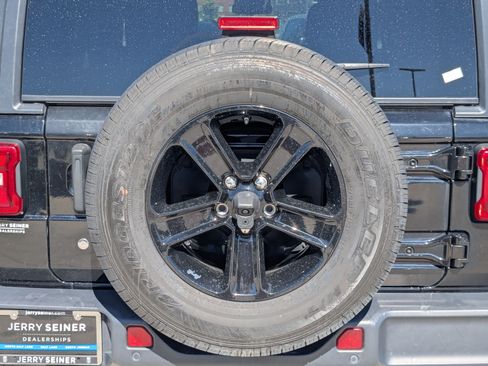 Used 2020 Jeep Wrangler Unlimited Sport AWD/4WD image 14