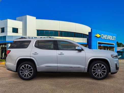 Used 2020 GMC Acadia Denali w/ LPO, Floor Liner Package image 6