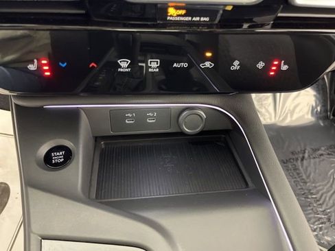 New 2026 Nissan Sentra SV w/ SV Convenience Package FWD image 27