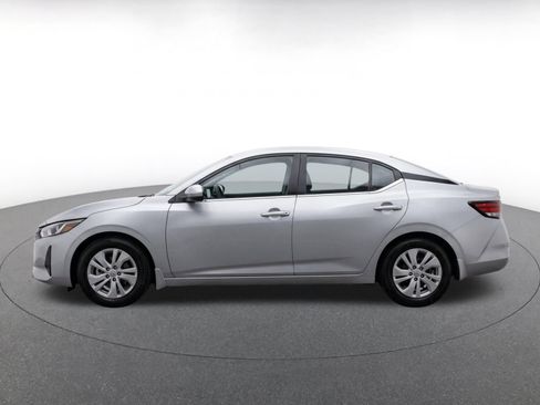 Used 2025 Nissan Sentra S FWD image 4