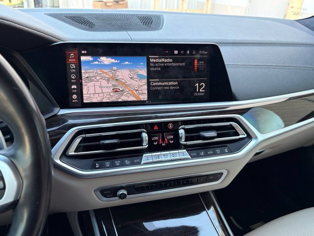 Used 2021 BMW X7 xDrive40i w/ M Sport Package AWD/4WD image 10