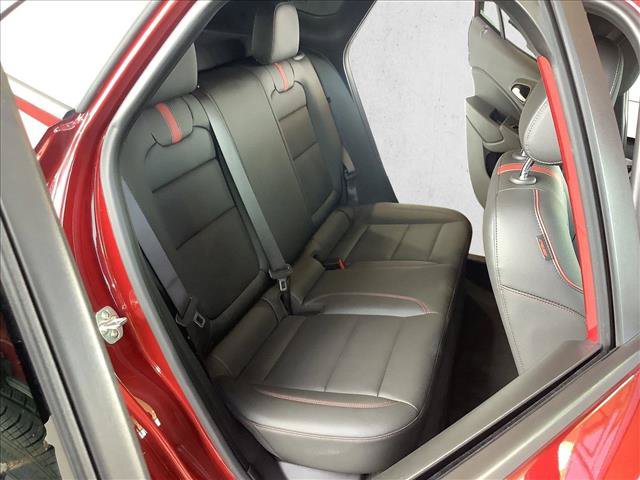 Used 2025 Chevrolet Trax RS w/ Driver Confidence Package FWD image 17