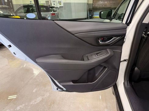 Used 2025 Subaru Outback Premium image 19