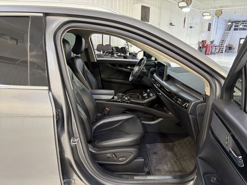 Used 2023 Lincoln Nautilus FWD image 13