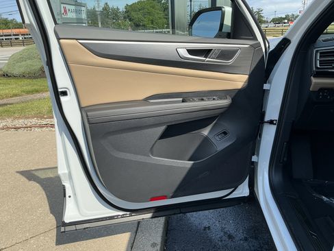 New 2026 Volkswagen Atlas Cross Sport SE AWD/4WD image 9