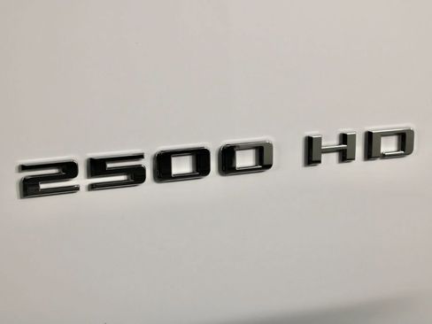 Used 2023 Chevrolet Silverado 2500 LT image 11