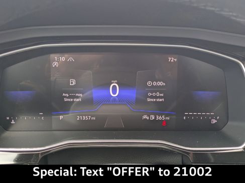 Used 2024 Volkswagen Jetta SE image 30