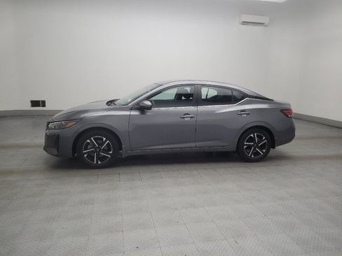 Used 2024 Nissan Sentra SV FWD image 2